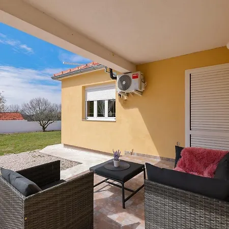 Holiday home House Yellow Sun Benkovac