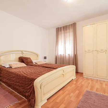 Holiday home House Yellow Sun