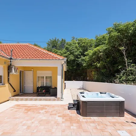 Holiday home House Yellow Sun *