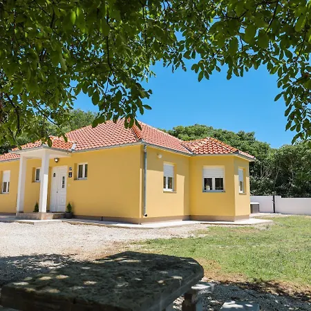 Holiday home House Yellow Sun